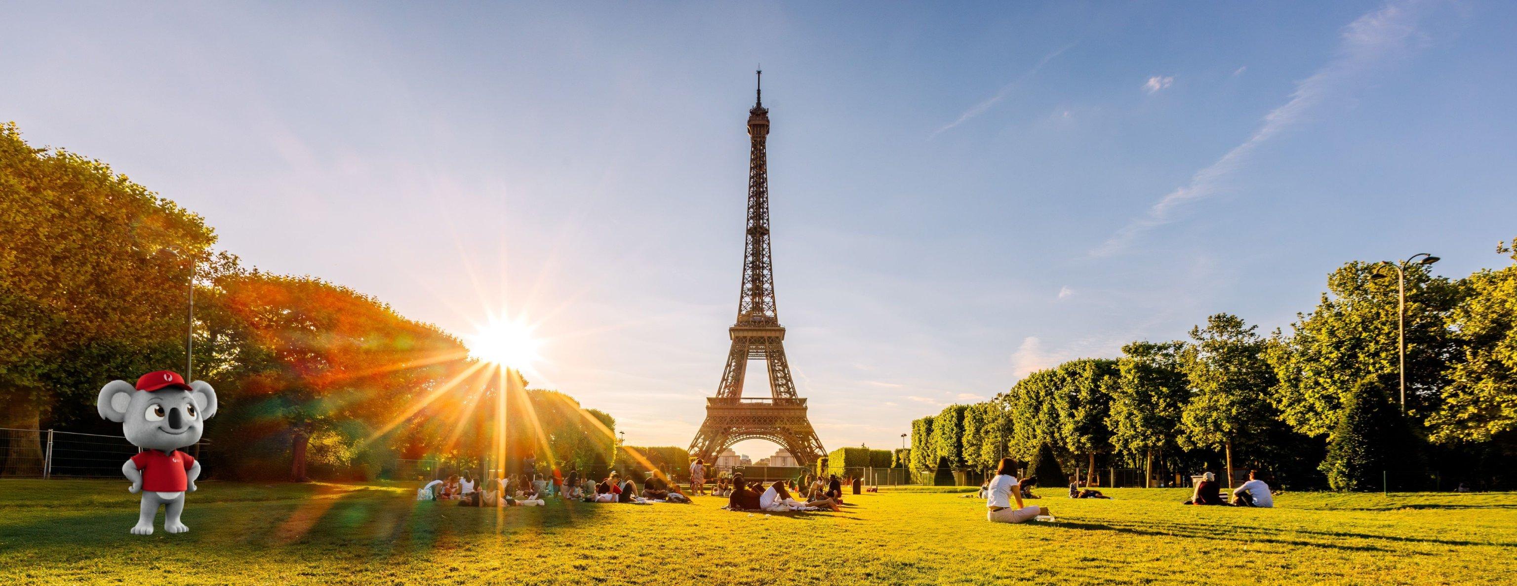 Paris Background with Pip